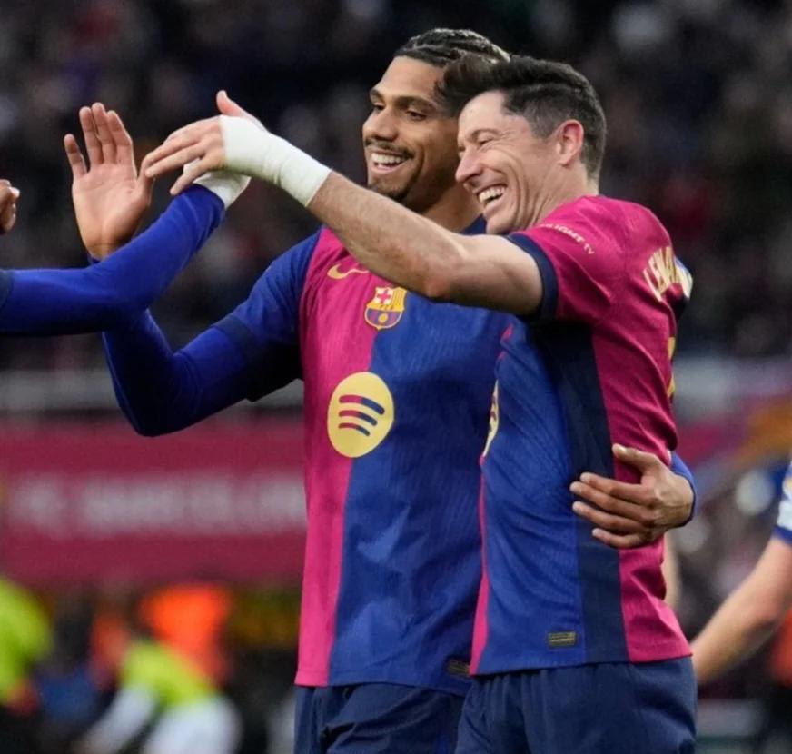 澳亚国际app-巴塞罗那击败皇家社会，升至西甲前四