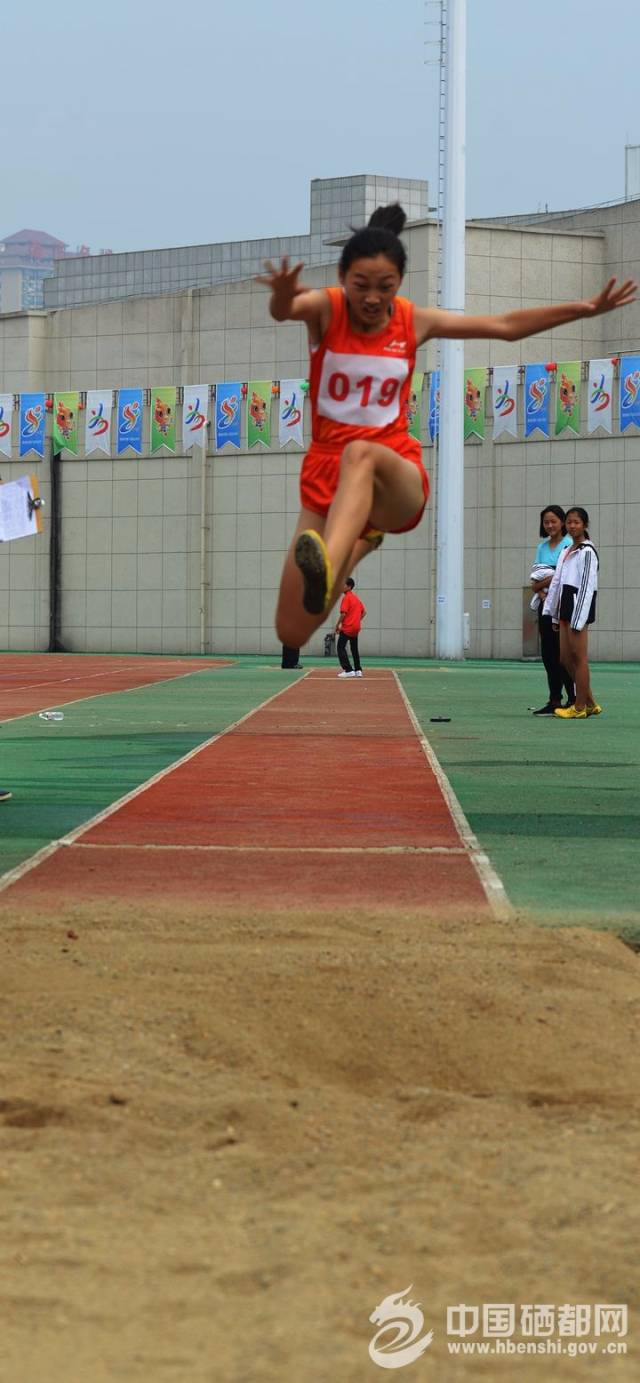 澳亚国际在线登录-英国足球俱乐部成绩斐然斩获多场胜利的简单介绍