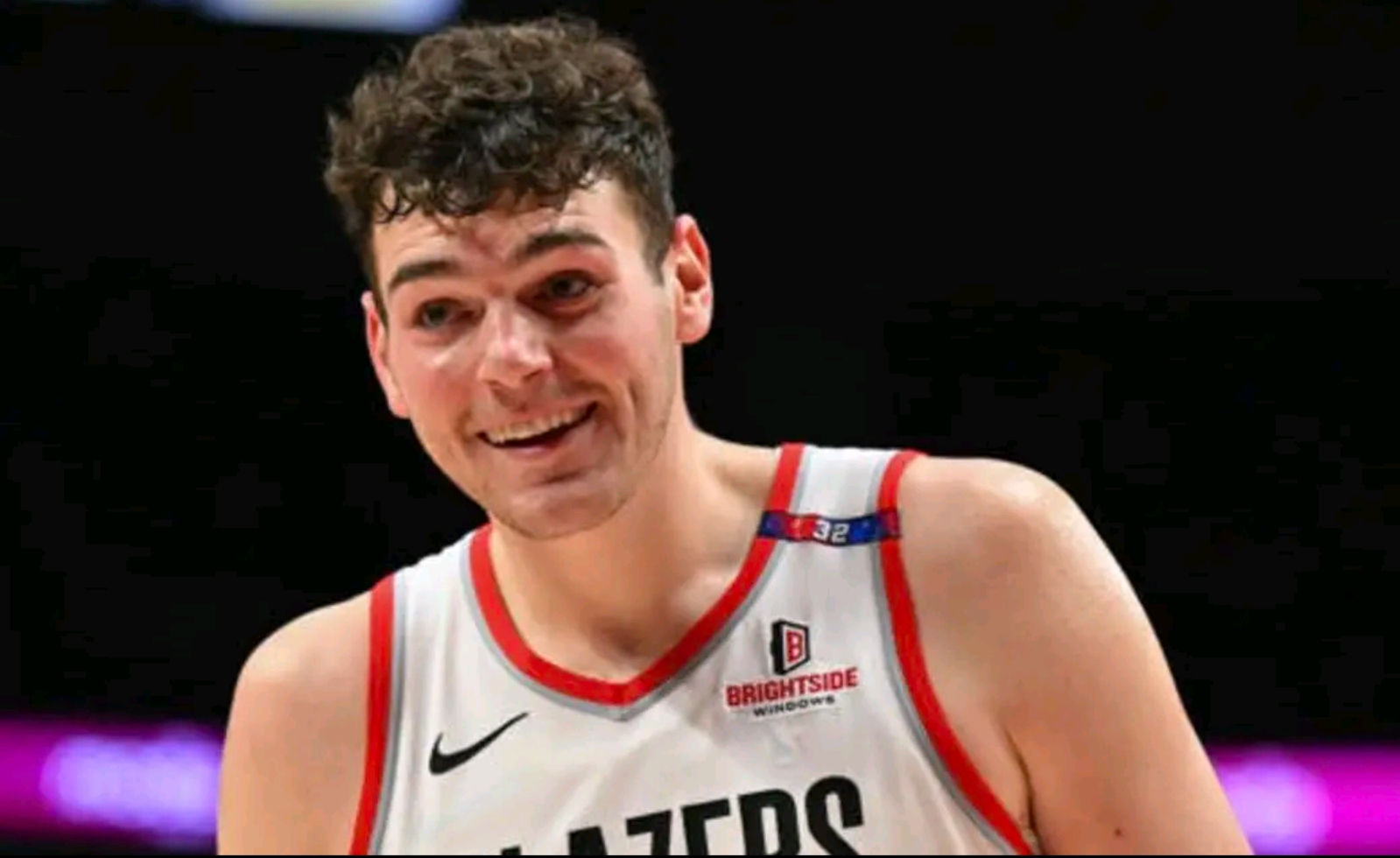 澳亚国际手游下载-开拓者队客场战胜对手,保持不败纪录的简单介绍