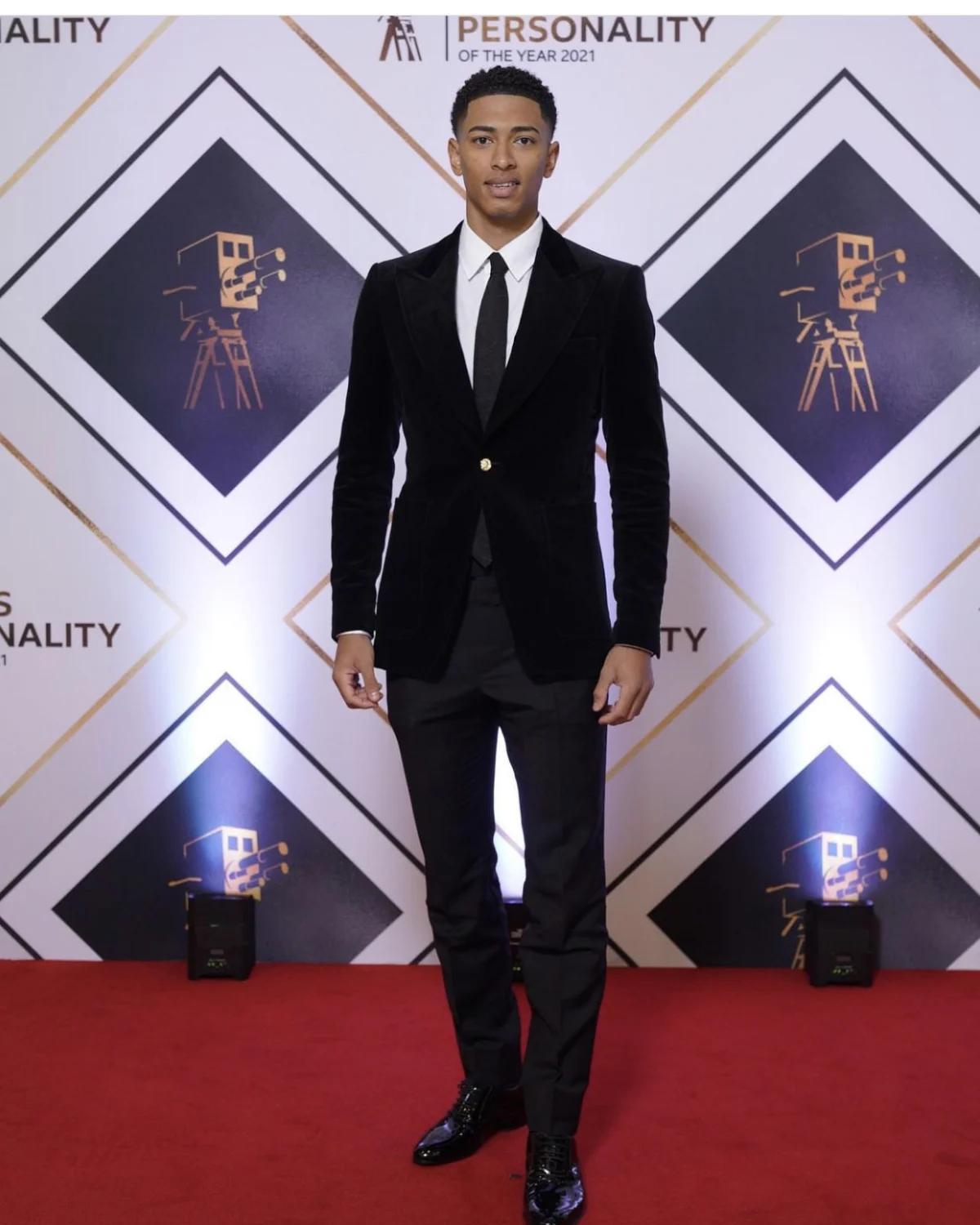 澳亚国际手游下载-英格兰球员对公共形象修养提出质疑