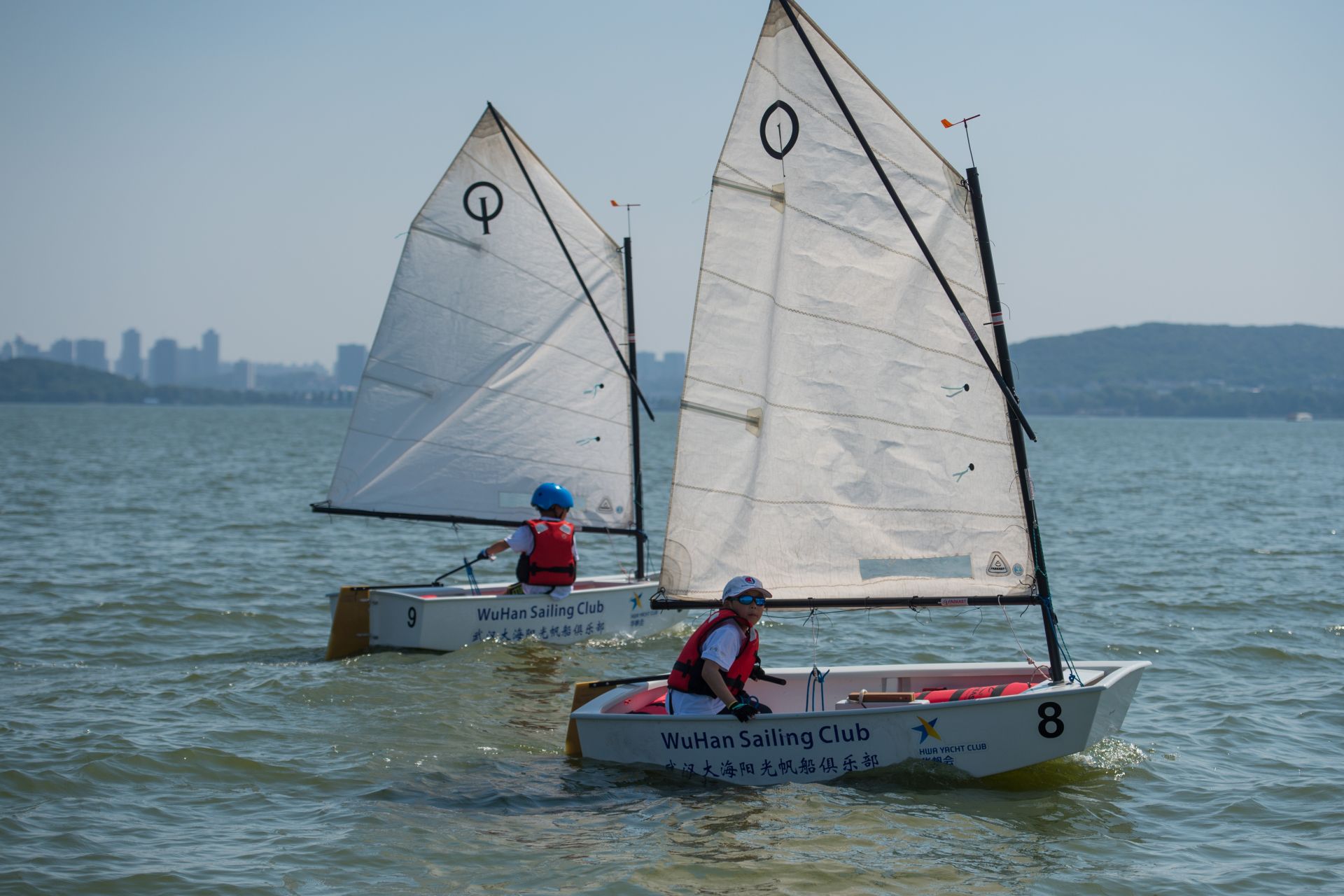 澳亚国际在线登录-文莱选手在帆船比赛中获得银牌